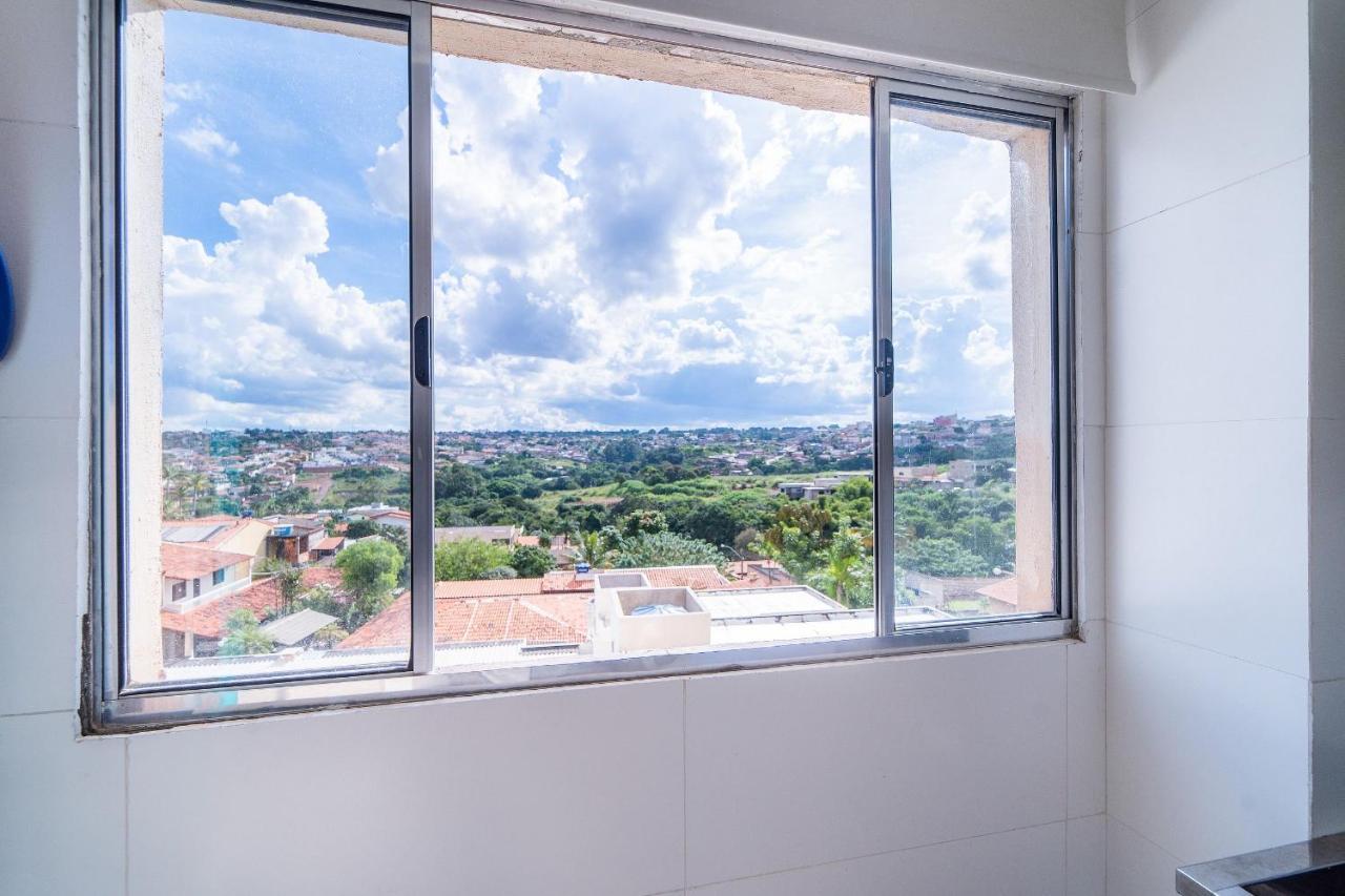 Ap 85M2 , 2Qts Com Suite , Estacionamento, Cozinha Completa , Wi-Fi 500Mb , Jr Catito Brasilia Exterior photo
